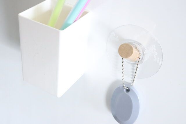 ダイソー 粘着シートフック（ウッド、6cm、2個） 使用例