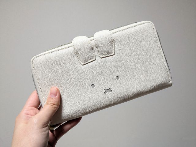 ホワイト財布