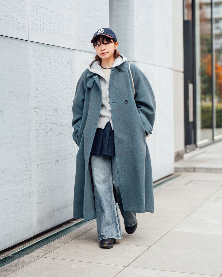 “パーカをレイヤード”のお手本コーディネート5選。冬はフーディで首周りも暖かく【TOKYO SNAP】