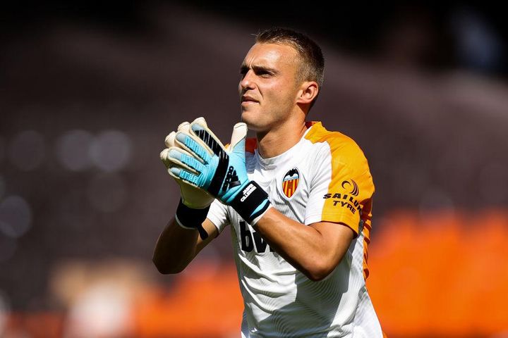 鈴木彩艶が移籍したらどうなる？「世界で最も高額だったゴールキーパー」TOP10