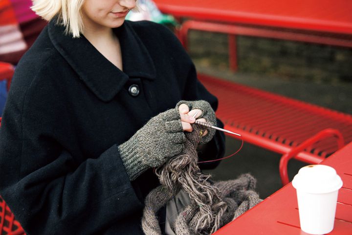 モコモコかわいいオシャレに挑戦！冬のコーデにプラスしたい小物たち