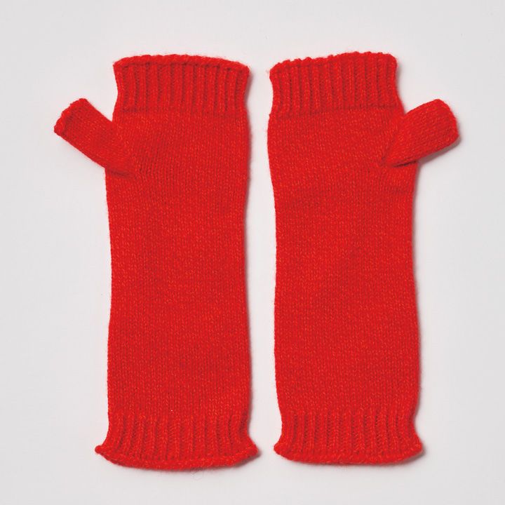 モコモコかわいいオシャレに挑戦！冬のコーデにプラスしたい小物たち