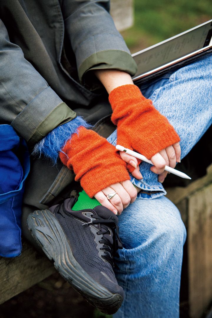 モコモコかわいいオシャレに挑戦！冬のコーデにプラスしたい小物たち