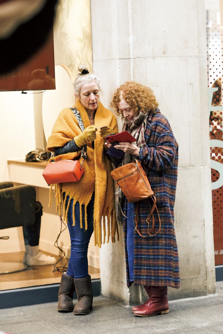 モコモコかわいいオシャレに挑戦！冬のコーデにプラスしたい小物たち