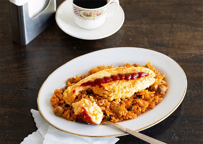 おうちで「純喫茶のオムライス」が食べられる！ ふわふわの半熟オムレツがおいしいレシピの画像1