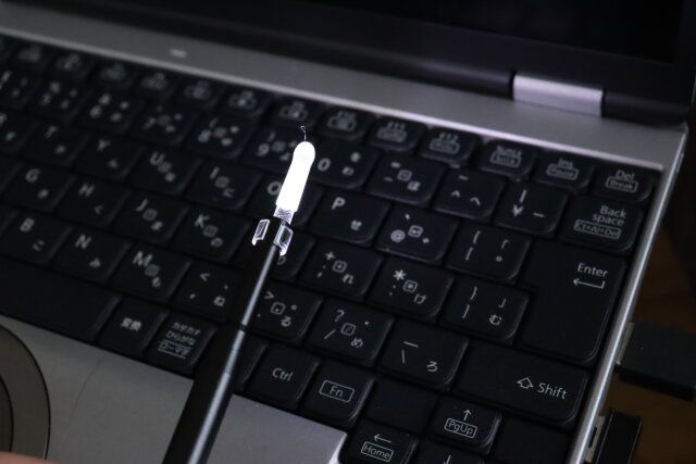 ダイソーの耳かきカメラのLEDライト
