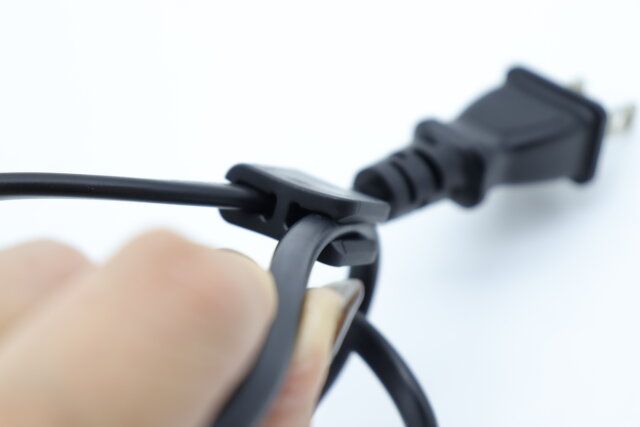 プラグキャッチ（4個） 取り付け