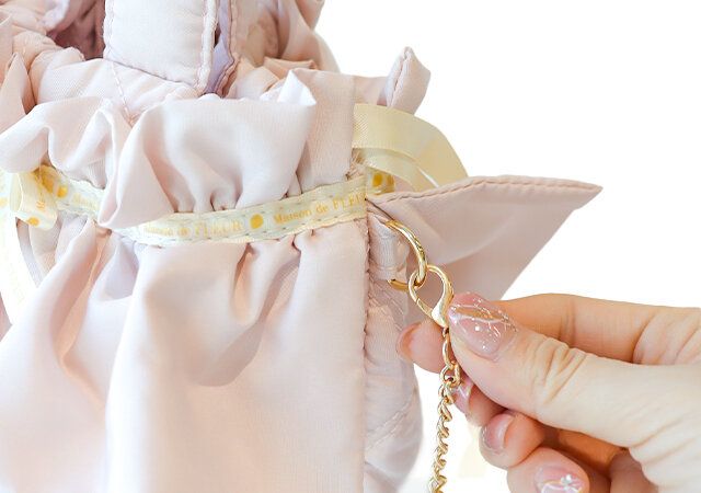 宝島社ムック付録のメゾン ド フルールのいちご巾着トートバッグ3