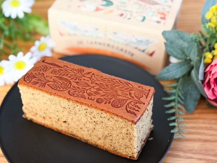 テーブルに並んだ「スパイスカステラ」