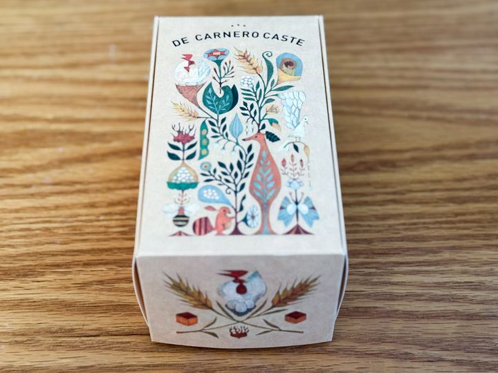 「スパイスカステラ」のパッケージ