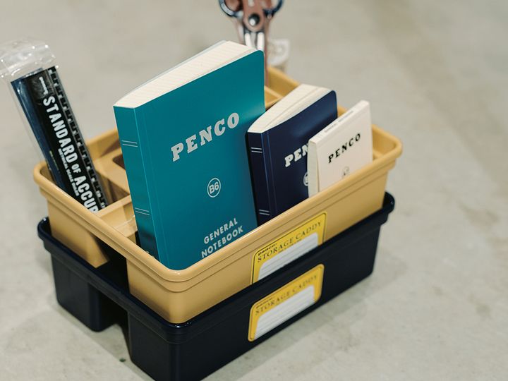 オフィスでも自宅でも大活躍！ かゆいところに手が届く収納アイテムが充実【“見せるプロ”たちの収納術】