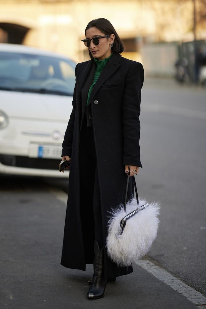 画像: 特別感のあるシャギーバッグはショルダータイプでデイリー使い