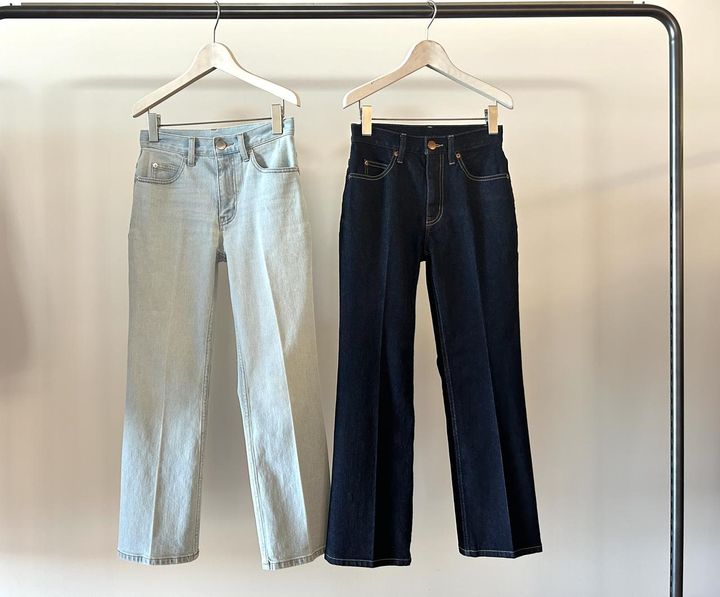 画像: 【プラステ】PSソフトフレアジーンズ 各¥13,000 ※グレーもアリ www.plst.com