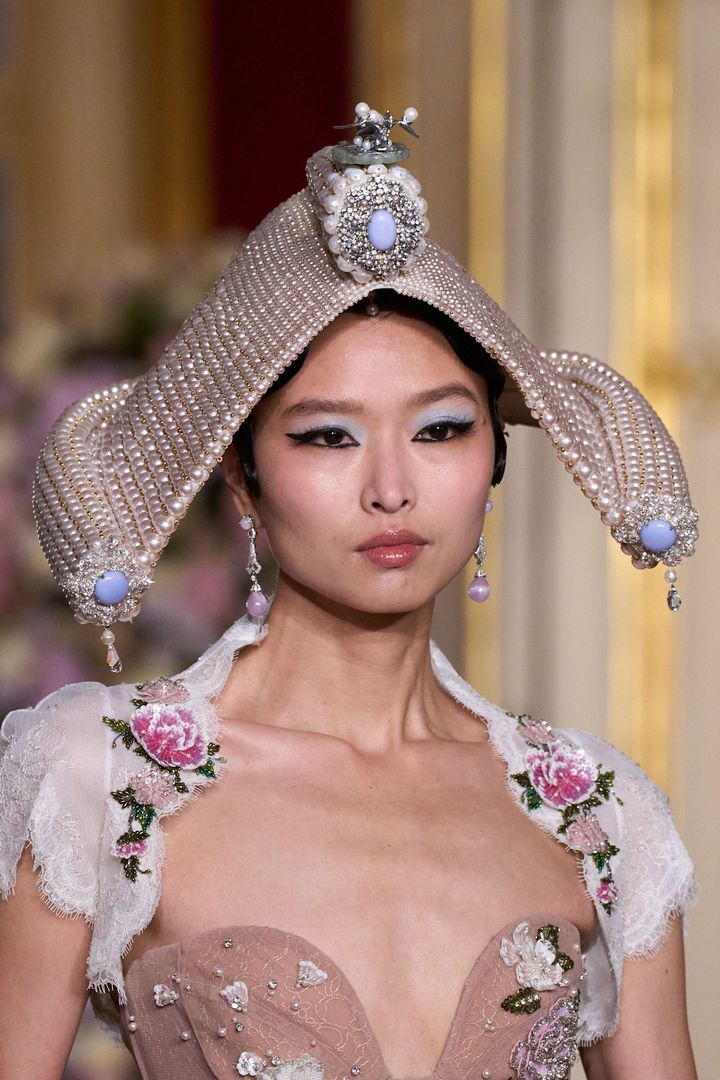 ミス・ソヒ 2025年春夏オートクチュールコレクションより。