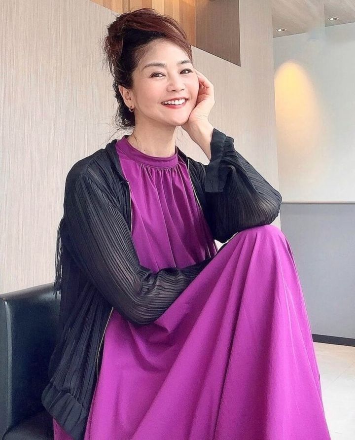 原色を取り入れたコーディネート