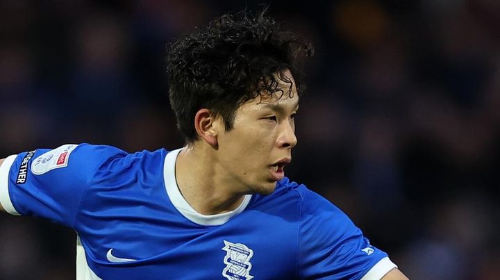 日本代表に呼ばれない27歳選手、950億円のスター軍団相手に衝撃ゴール！「すごいシュートだ、お前！」