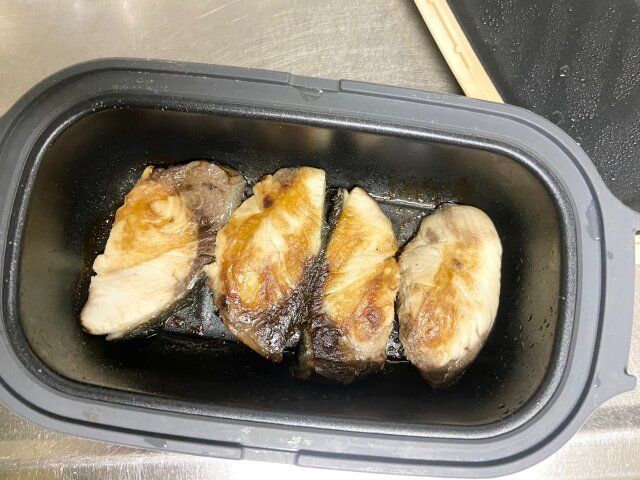 3COINS 電子レンジ調理器 焼き目の付いた魚