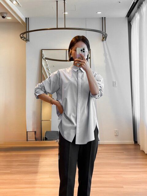 着用したシャツ 白の襟シャツ