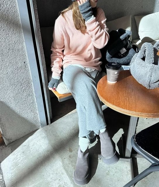 UNIQLOピンクニット1