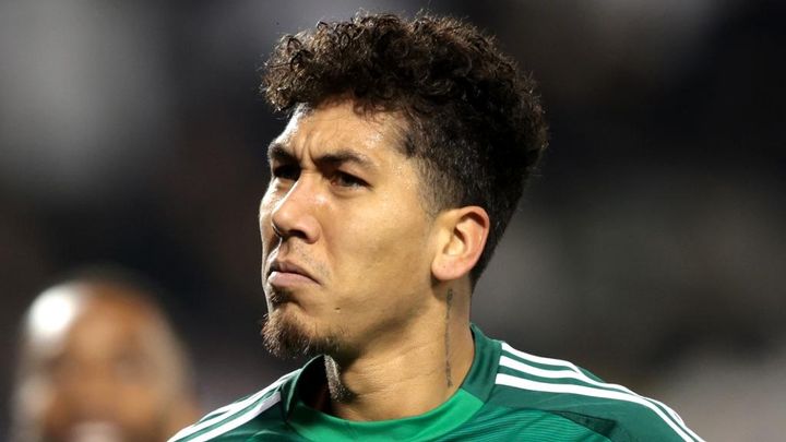 日本代表の同僚だった元ブラジル代表スター、年俸32億円の中東でまさかの登録外！その理由は