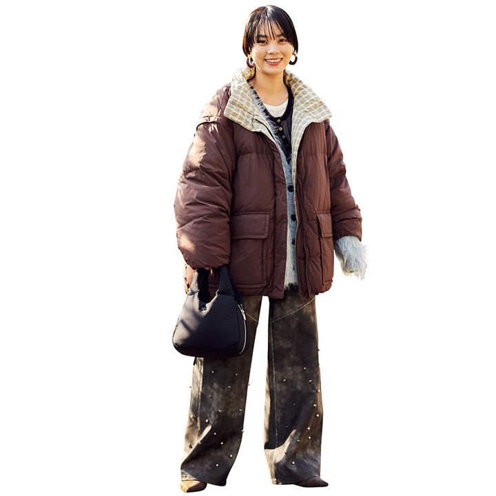 おしゃれカラーのダウンで気分の上がる防寒コーデ