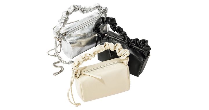 うチェーン付きショルダーバッグ