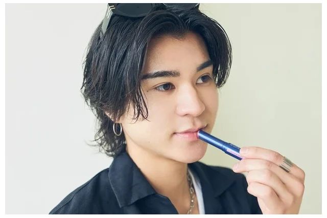 メンズにおすすめのリップ14選｜唇に潤い・血色を加えて好印象に！_16