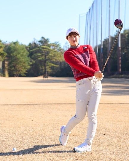 冬の芝でFWをうまくミートする方法！「当てて終わり」のイメージが正解