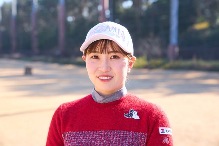 冬の芝でFWをうまくミートする方法！「当てて終わり」のイメージが正解