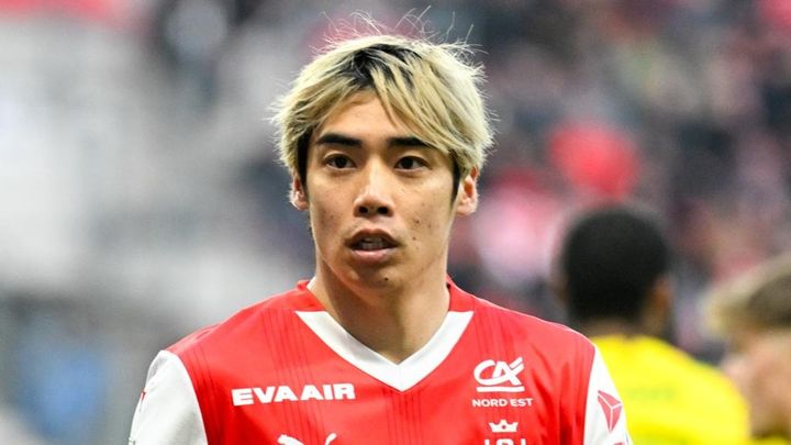 「日本代表FWは大きなミスを犯した…」日本人トリオの海外チーム、14位降下で現地辛辣評価