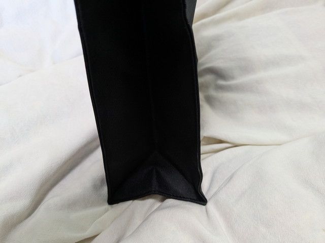 フォーマルシーンで大活躍できるマナーバッグ