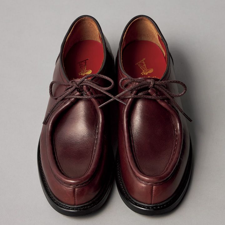 コーデがオシャレに引き締まる！足元はかっちりレザーシューズで決まり