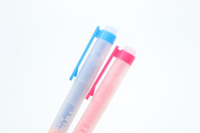 ツインカラー蛍光ペン 2本セット クリップ