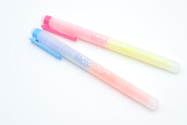 ツインカラー蛍光ペン 2本セット