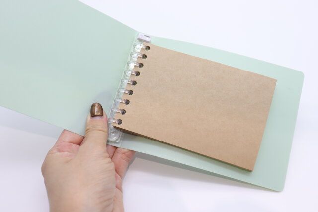 コンパクトルーズリーフ（クラフト、50枚） とじる