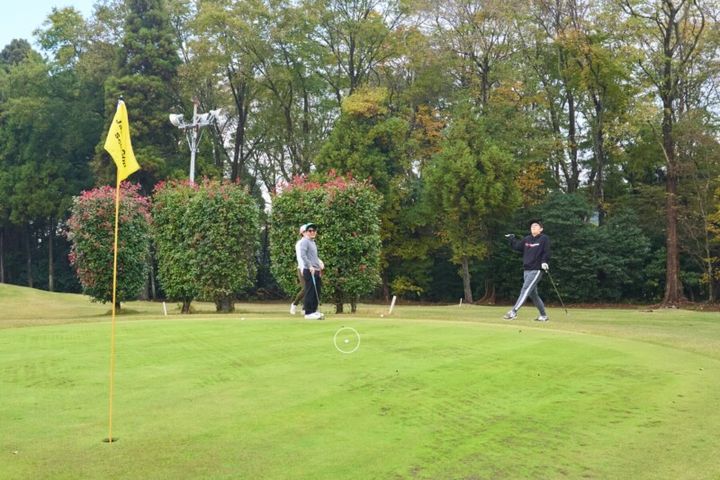 パターとウエッジ、どっちが寄る？アマチュアゴルファーが徹底検証！