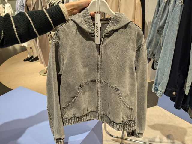 リラクシーなリブニットのセットアップも可愛い