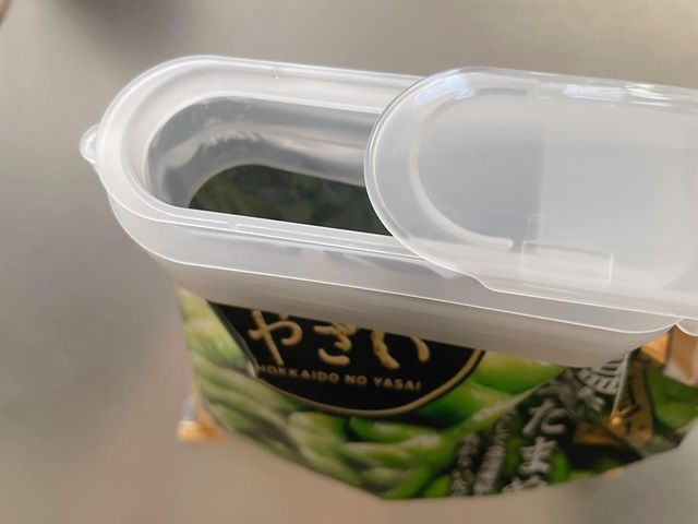 ダイソー 袋キャップ 小さめ食材用 装着方法 キャップの開口部は、スライド式