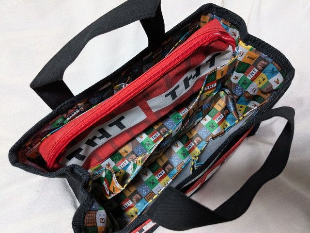 MINECRAFTインテリアトートTNTセットしたことろ