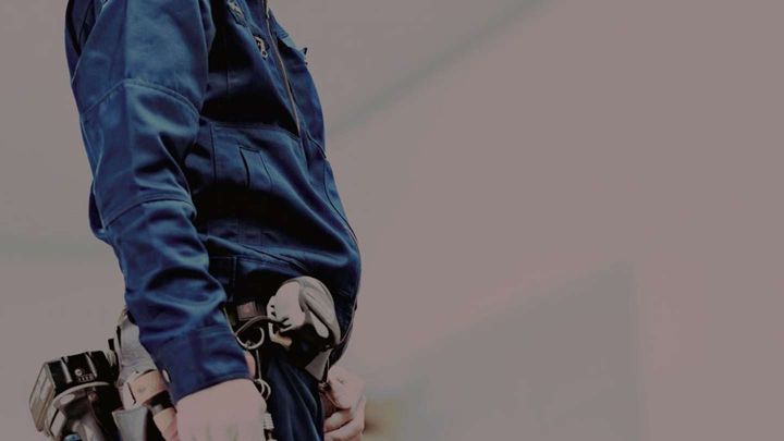 作業服の男性が現れて（画像はイメージ）