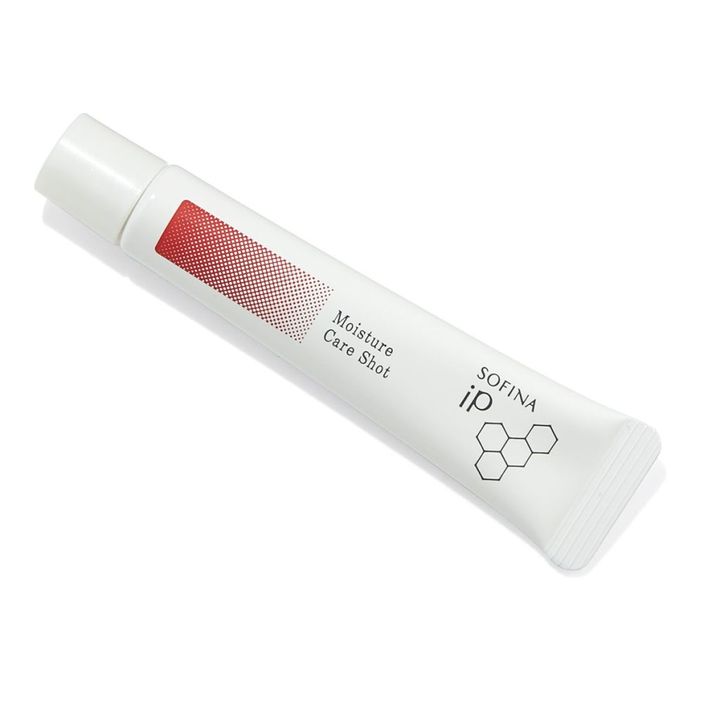 〈SOFINA iP〉の潤い高密着ショット