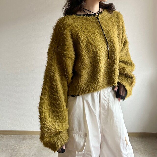 ふんわりフェザーヤーンニット着用