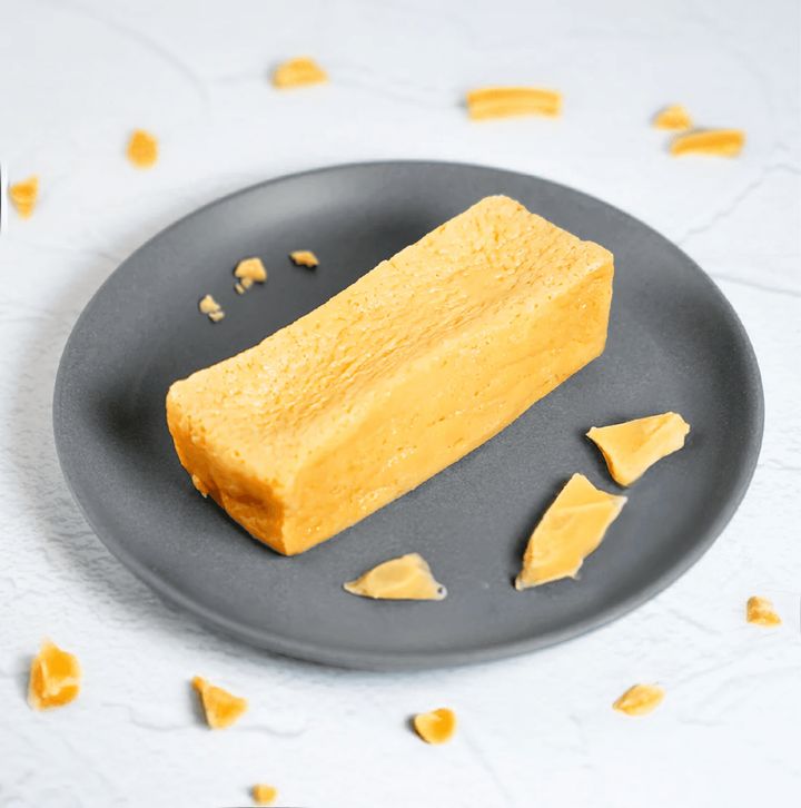 「moisto ホワイト」¥3,950 こちらは珍しいホワイトチョコレートのブラウニー。ミルキーな味わいが美味！