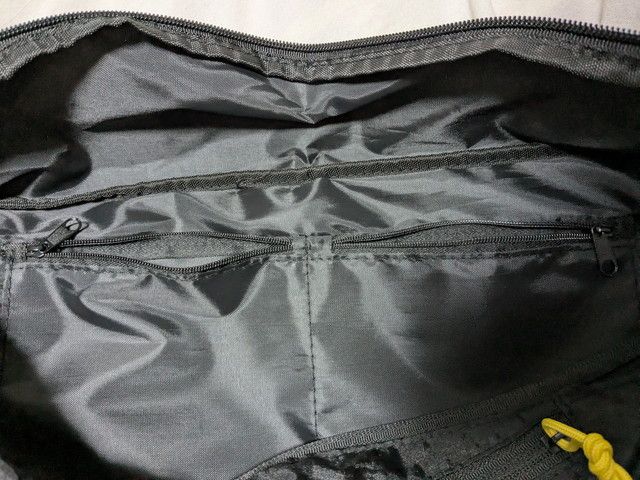 パラシュートウエストポーチ仕切りポケット