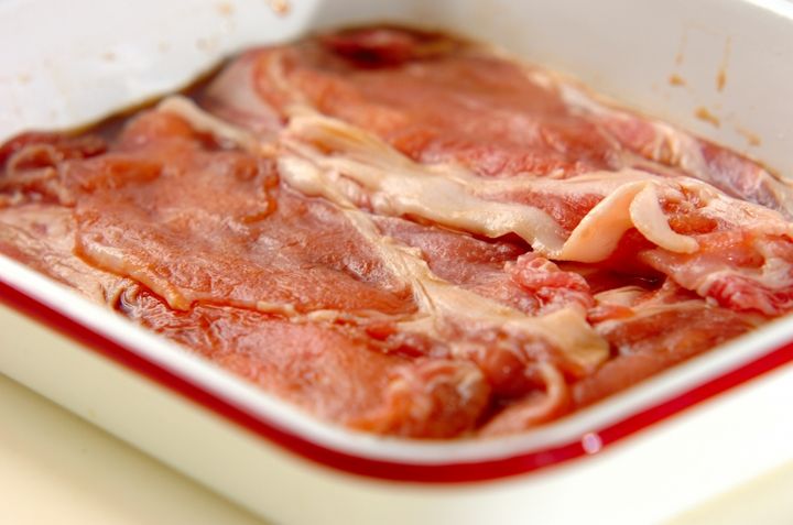 カリカリ豚の薬味ダレがけの下準備1