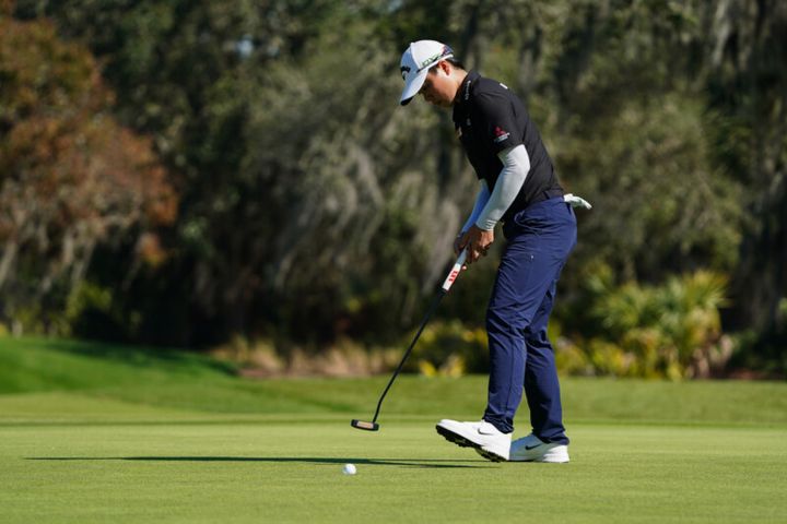 合計すると一体おいくら？14社とスポンサー契約、女子プロのウェアに注目