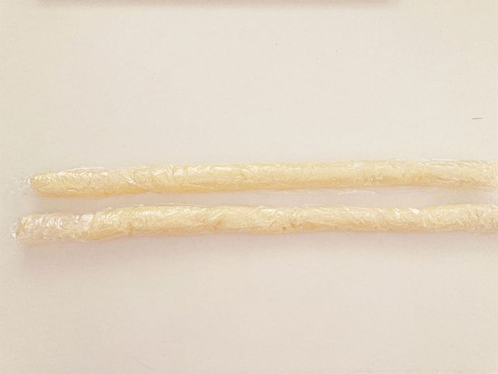 生地を棒状にまとめたところ