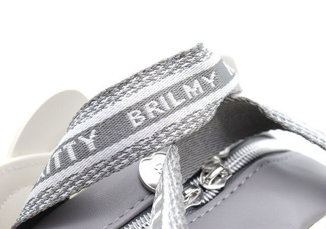 宝島社ムック付録のハローキティとブリルミーの中身が見えて時短がかなうズボラに優しいコスメポーチ5