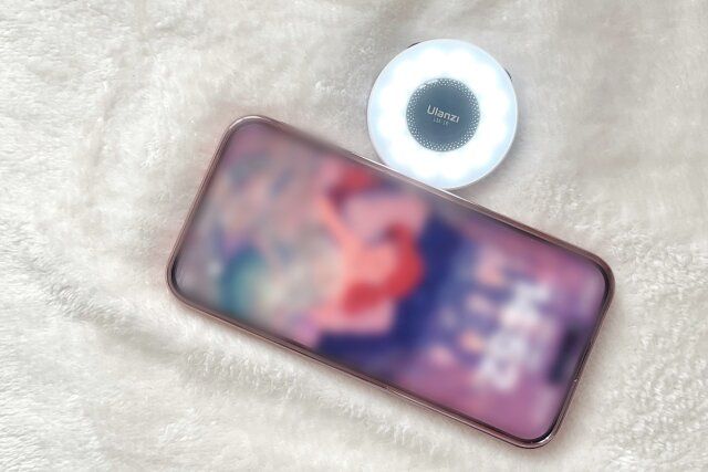 UTEBIT リングライト MagSafe対応 LEDライト ライトが付いている状態