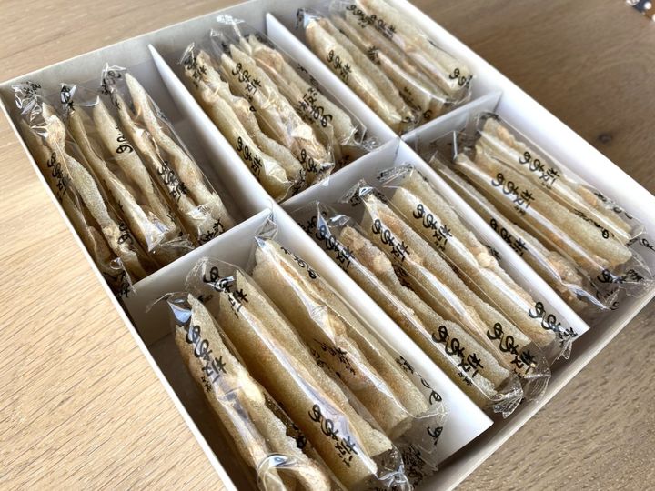 創業1672年。長野松本最古の飴屋〈山屋御飴所〉の「板あめ」【旅するデザイナーがおすすめするお土産たち！】